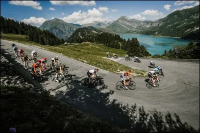 Passons ensuite à la première grande classique de la saison. Je parle bien évidemment du premier monument de 2018. Qui s'est imposé sur les routes Italiennes de Milan-San Remo ?