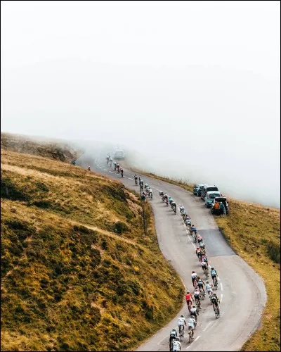 Terminons ce Giro avec une dernière question. Quel coureur a porté le plus de jours le maillot rose de leader du classement général ?