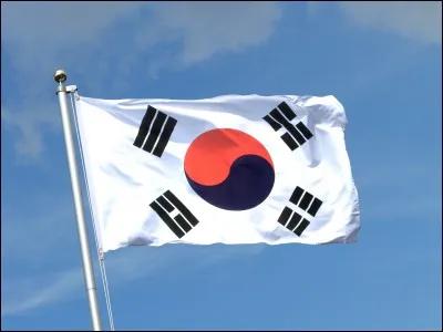 La statue de jeune fille debout, typique de l'art grec archaïque est une...