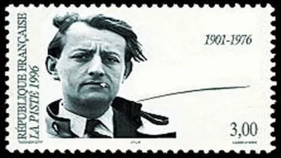 Quel écrivain, auteur de "La Condition humaine" voit sa cigarette disparaître de ce timbre, retouché par la Poste ?