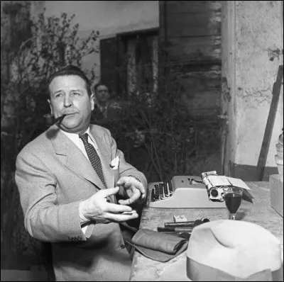 À quel âge est décédé le fumeur de pipes qu'était Georges Simenon ?