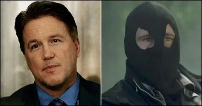 Comment Betty découvre-t-elle la véritable identité de la Cagoule noire ?