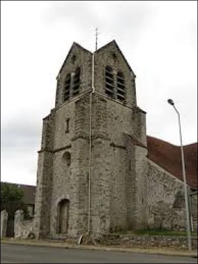 Nous sommes devant l'église Saint-Barthélémy de La Chapelle-sur-Chézy. Autre village des Hauts-de-France, cette fois dans l'arrondissement de Château-Thierry, il se situe dans le département ...