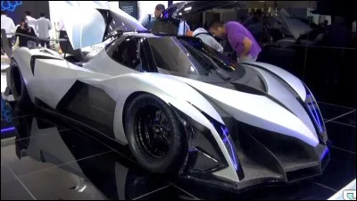 Parmi ces voitures laquelle est la plus puissante (en chevaux) ?