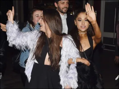 Quand adore-t-elle aller à la plage ?