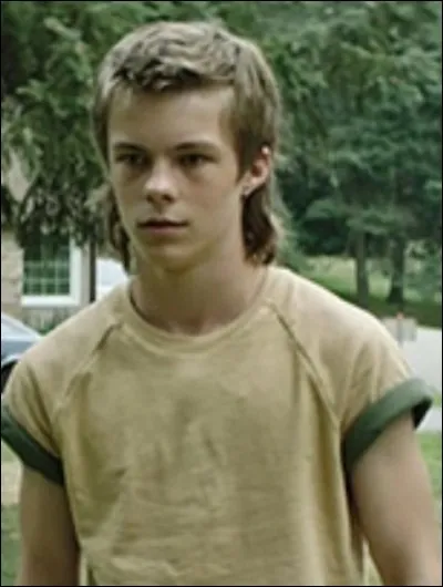 Qu'est-ce que Henry a trouvé dans sa boîte aux lettres ?