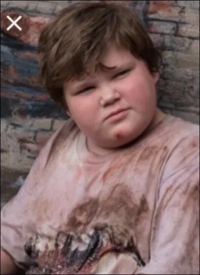 Qu'est-ce que Belle voit à la bibliothèque ?