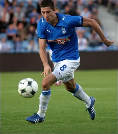 Ensuite dans quel club joue-t-il ?