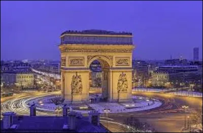 Dans quelle autre ville peut-on voir un Arc-de-Triomphe ?