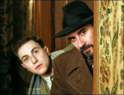 Quel est ce téléfilm (en 4 épisodes, dans lequel joue également Rober Hossein) ?