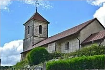 Voici l'église Saint-Maurice de Montcusel. Village Jurassien, il se situe dans l'ancienne région ...