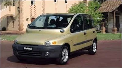 Quelle est la particularité de la Fiat Multipla ?