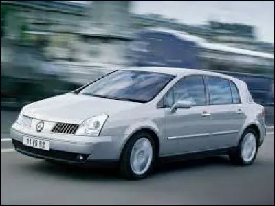 Quel est le nom de ce modèle de la marque Renault qui fut un échec commercial ?