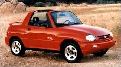Quelle est la marque de cette petite voiture apparue dans les années 90 ?