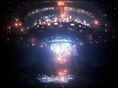 Année : 1977
Genre : Science-fiction 
Acteurs : Richard Dreyfuss, François Truffaut.
Indices : Soucoupe volante, phénomènes, savant français. 
Que suis-je ?