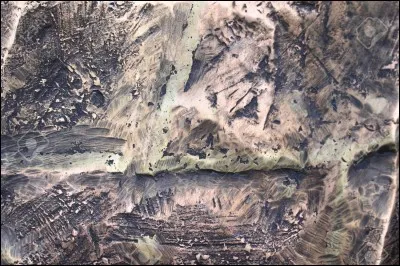 Dans le tableau périodique des éléments, "Au" veut dire...