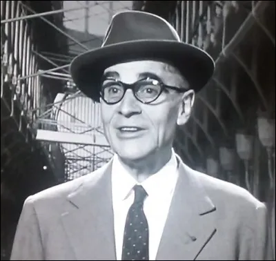 André Hunebelle (1896 - 1985) était un cinéaste. Quel film à succès a-t-il réalisé en 1964 ?