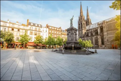 Quelle est la superficie de la ville Clermont-Ferrand ?