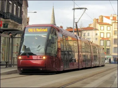 Combien y a-t-il de lignes de tramway à Clermont-Ferrand ?
