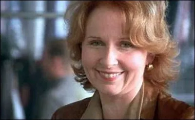 Dans quelle saison Ellis Grey meurt-elle ?