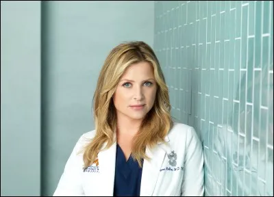 Quelle est la spécialité d'Arizona Robbins ?