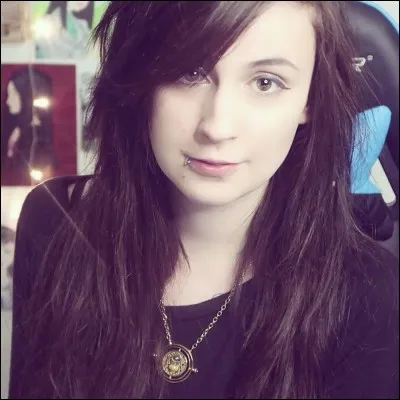 Combien MaryFrozencrystal a-t-elle de chiens ?