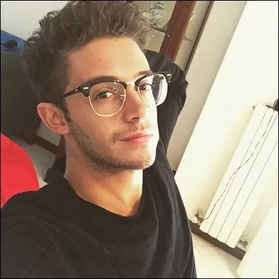 Parfois j'ai des lunettes :