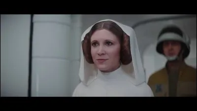Dans "Star : Un nouvel espoir", que dit la princesse Leia dans son enregistrement ?