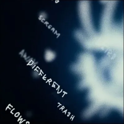 Loïc a décidé de sortir "Million Eyes" comme premier single. Mais ça aurait pu ne pas être cette chanson. Pourquoi ?