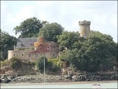 Ancienne commune Costarmoricaine, Plouër-Langrolay-sur-Rance se situe en région ...