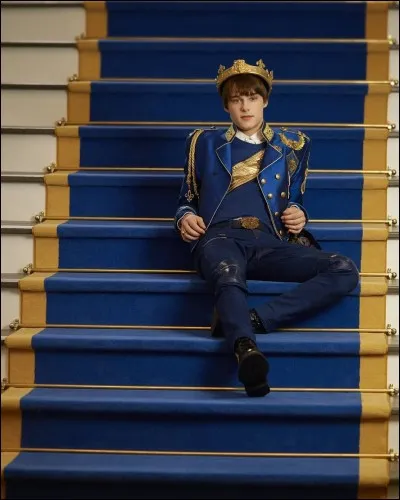 Comment s'appelle le petit ami de Mal ?