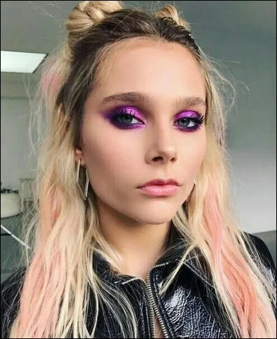 Je joue le rôle d'Ambre dans "Soy Luna" :