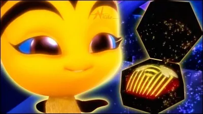 Comment s'appelle Chloé en super-héroïne et quel est le nom de son kwami ?