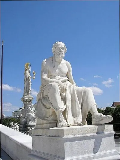 De quelle cité venait Thucydide, l'historien ayant déclaré que « L'épaisseur d'une muraille compte moins que la volonté de la franchir » ?