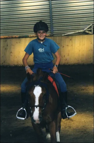 Comment appelle-t-on le prof d'équitation ?