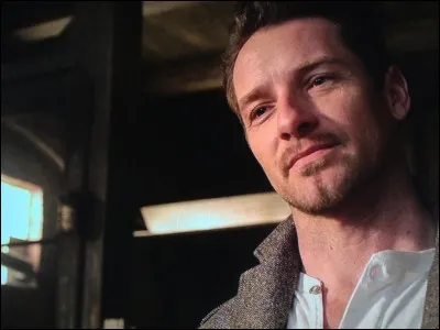 Qui est l'oncle de Derek Hale ?