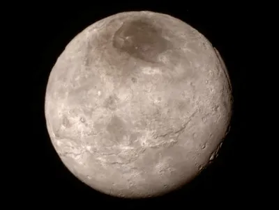 Charon est un satellite en orbite de ...