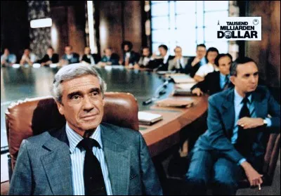 "Mille milliards de dollars" est un film français de Henri Verneuil, avec Patrick Dewaere en (vrai) journaliste enquêtant sur les méthodes et méfaits des groupes d'influence et de la mondialisation...