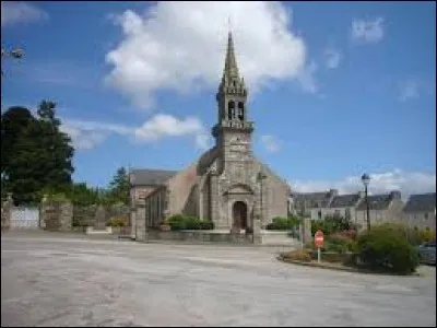 Je vous propose une balade en Bretagne à la découverte à Lennon. Village de l'arrondissement de Châteaulin, entre les monts d'Arré et les montagnes Noires, il se situe dans le département ...
