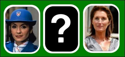 Quelle carte est en rapport avec les deux autres ?