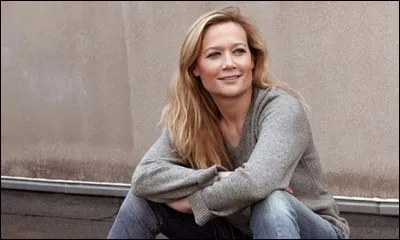 Quelle était la profession de Caroline Vigneaux avant de devenir humoriste, en 2009 ?