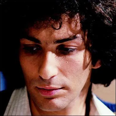 Quel est son vritable nom de famille ?