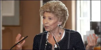 Hélène Carrère d'Encausse, historienne et académicienne, a écrit de nombreux livres sur un pays dont elle est considérée comme une spécialiste. Lequel ?