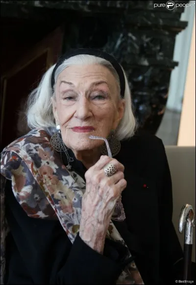 Cette comédienne et tragédienne qui a joué au theâtre Molière Racine Brecht et Feydeau, et qui a été au cinéma la grand-mère dans "Tanguy", c'est ...