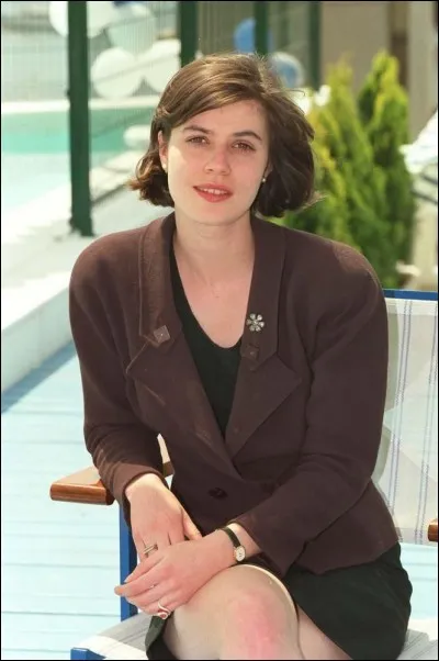 Cette actrice, à la filmographie très éclectique - "La Double Vie de Véronique", "Rouge", "Par-delà les nuages", "Salaud, on t'aime" - c'est ...