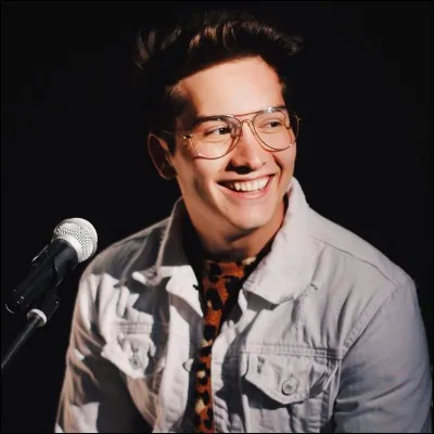 Comment s'appelle l'acteur qui joue Eric ?