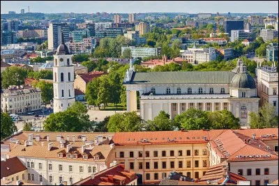De quel pays Vilnius est-elle la capitale ?