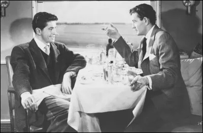 Année : 1951
Genre : Policier 
Acteurs : Farley Granger, Ruth Roman
Indices : Tennis/Femme/Briquet/Manège. 
Quel est ce film?