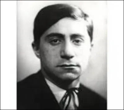 Eugène Dabit, écrivain et artiste peintre, a eu un très grand succès en 1929 avec son roman ...