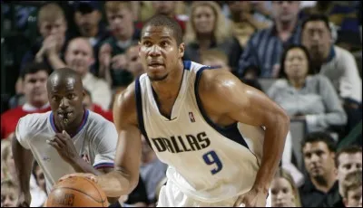 Quelle franchise avait pris Tariq Abdul-Wahad ?